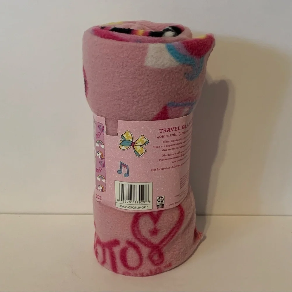 ❤️FINAL PRICE❤️NWT. NICKELODEON JoJo Siwa Travel Blanket